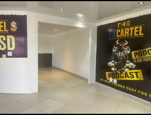 3,501M² BUSINESS TO LET IN MONDEOR